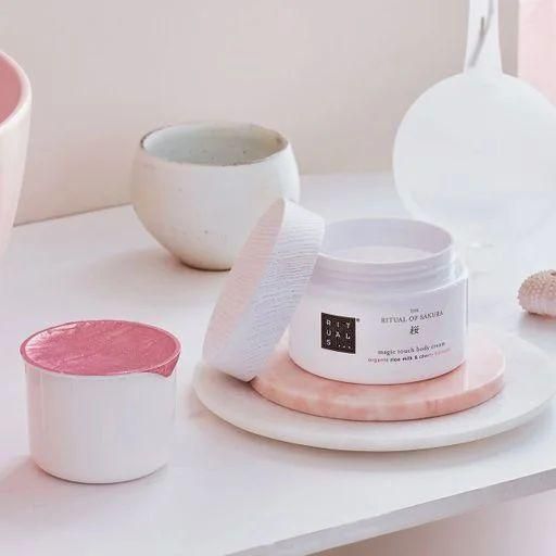 Крем для тіла Rituals The Ritual Of Sakura Magic Touch Body Cream Refill 220мл. 0758 фото