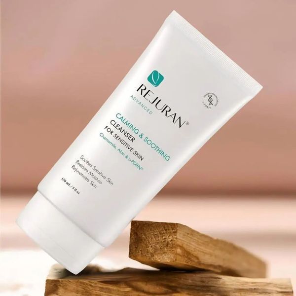 Очищающий гель для чувствительной кожи Rejuran Advanced Calming & Soothing Cleanser for Sensitive Skin, 150мл. 1720 фото